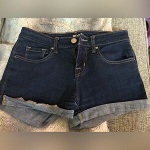 BDG shorts size 26